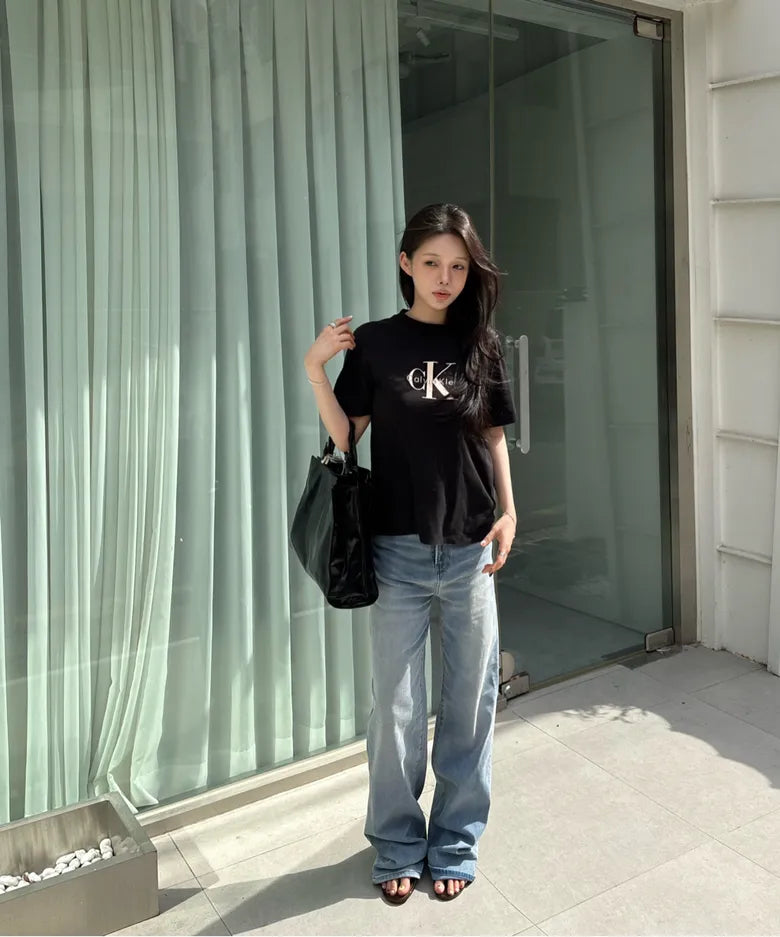 [Calvin Klein] Women’s Monogram Logo Short Sleeve T-Shirt (Black)