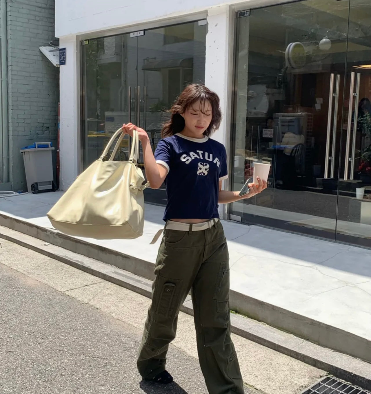 [SATUR] Shin Ye-eun’s PICK (W) Arch Logo Ringer Short Sleeve T-shirt